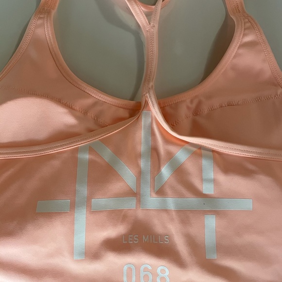 Women’s Reebok LesMills Workout Tank Top - Racerback with built-in bra - Picture 7 of 9